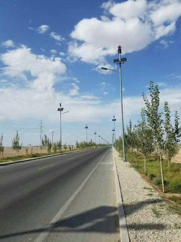 延安風(fēng)光互補路燈
